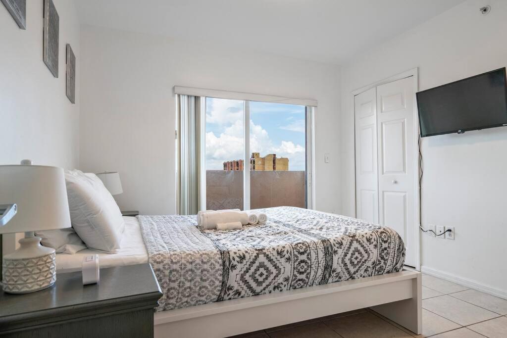 2/2 10 Minutes To Airport And 15 Minutes To Beach Miami Exterior photo